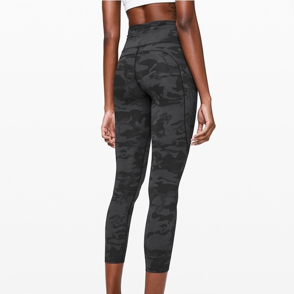 🆕 Lululemon Fast & Free Tight 25” Camo Nulux - Picture 2 of 7